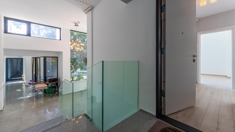 Banu Manta, Primaria Sector 1 156 mp FIRMA+LOCUINTA